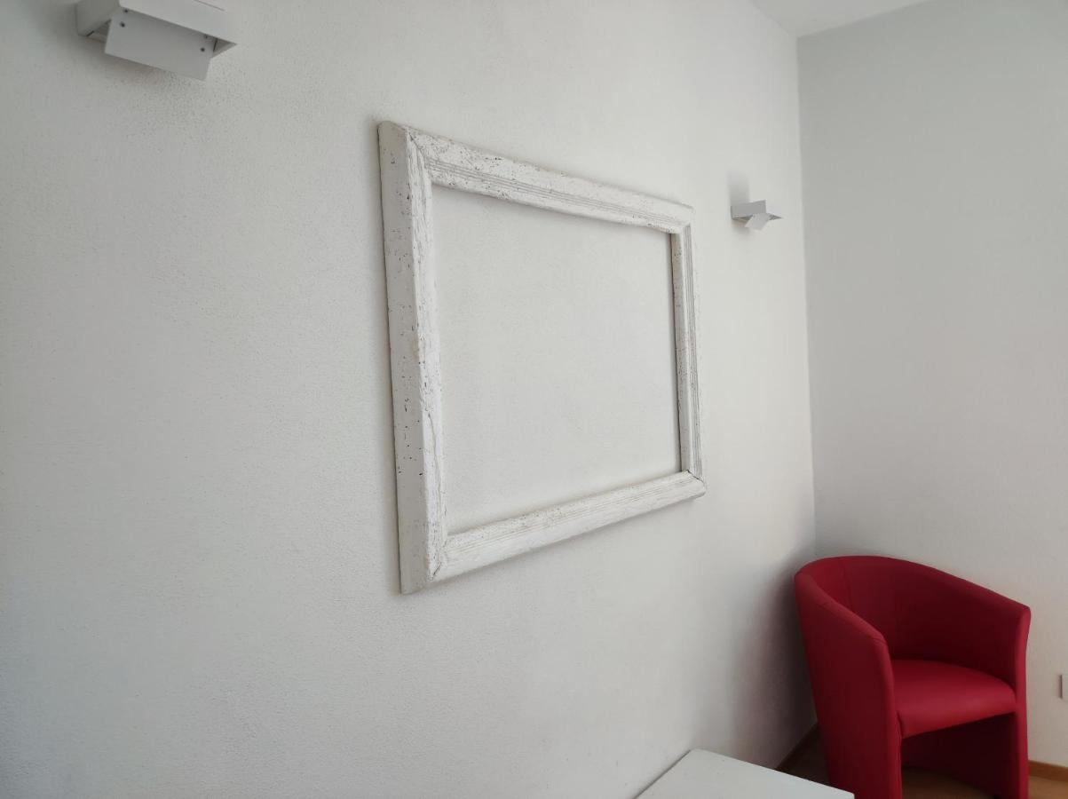 Santa Marta Rooms เวอนาซซา ภายนอก รูปภาพ