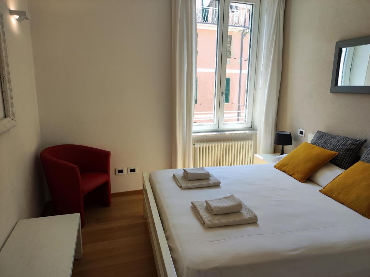 Santa Marta Rooms เวอนาซซา ภายนอก รูปภาพ