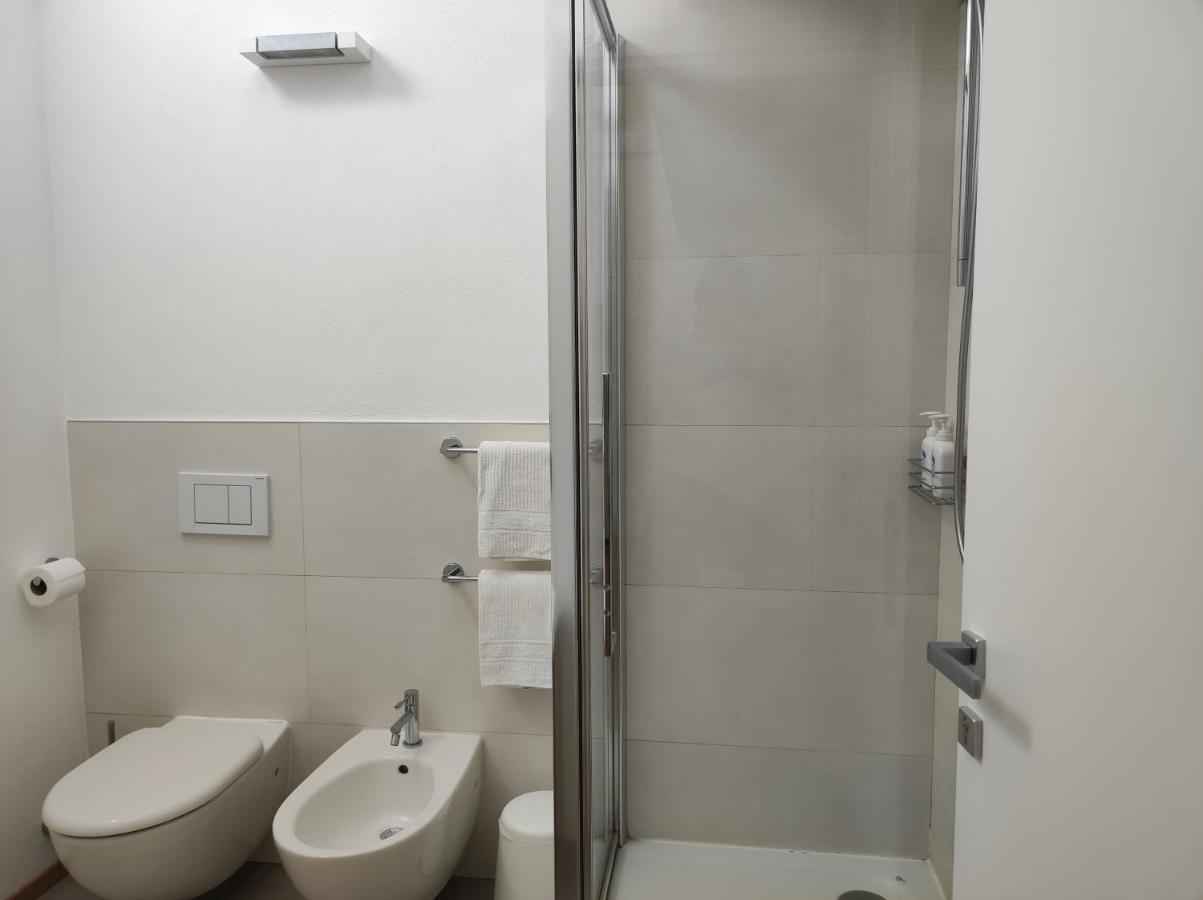 Santa Marta Rooms เวอนาซซา ภายนอก รูปภาพ