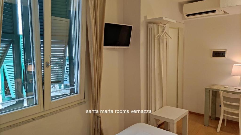 Santa Marta Rooms เวอนาซซา ภายนอก รูปภาพ