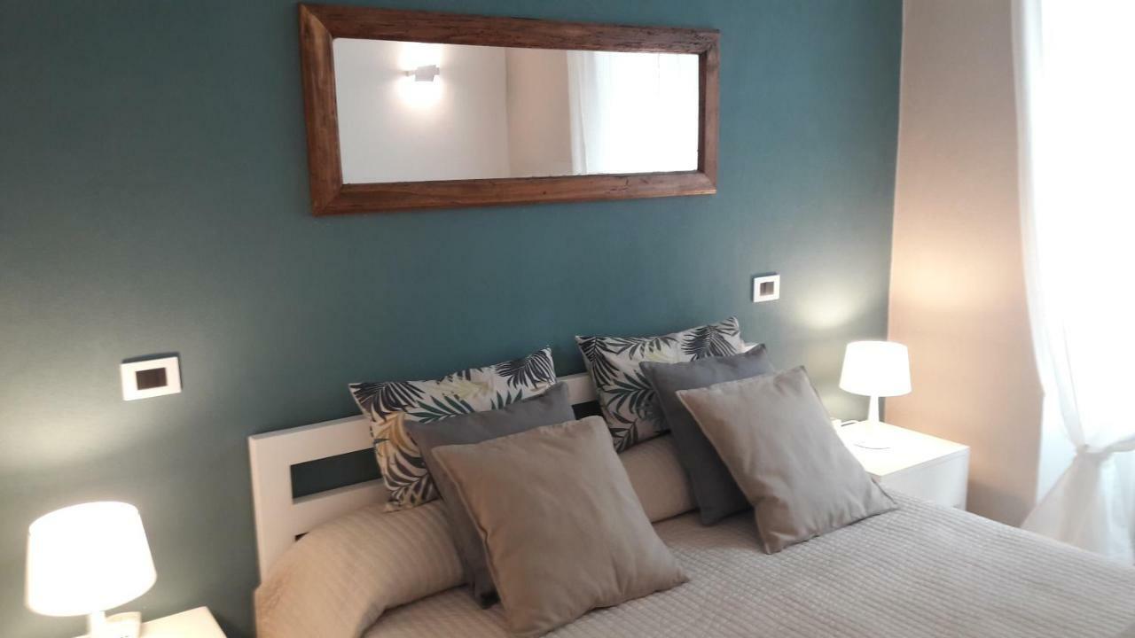 Santa Marta Rooms เวอนาซซา ภายนอก รูปภาพ